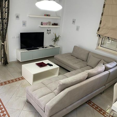 A Cozy Duplex In The Lalzi Bay Villa Durres Exterior photo