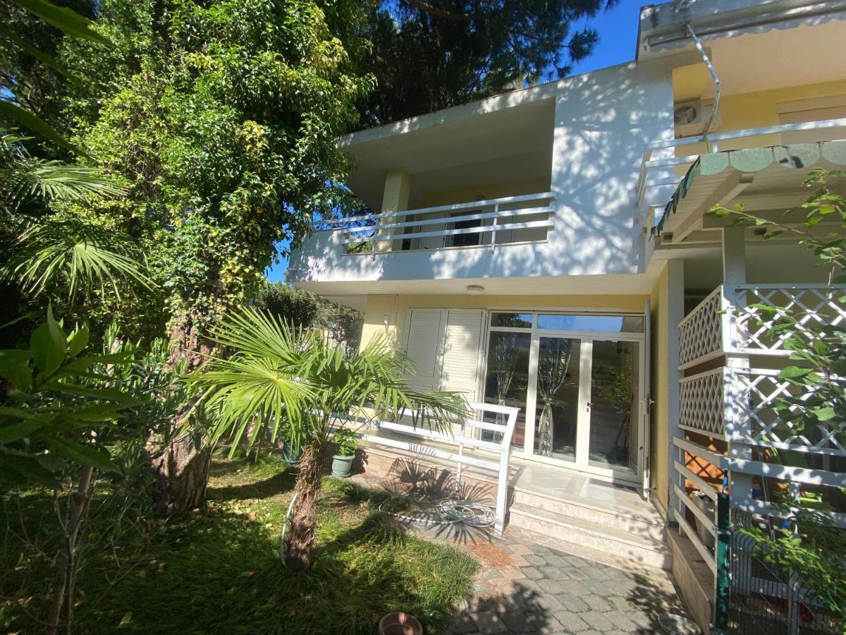 A Cozy Duplex In The Lalzi Bay Villa Durres Exterior photo